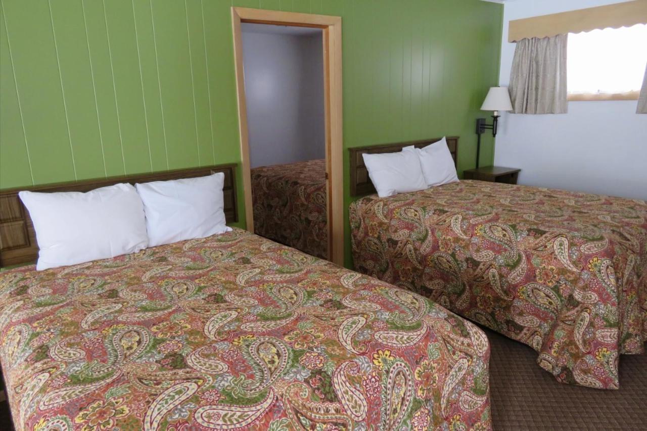 Cedars Motel Ironwood Ngoại thất bức ảnh