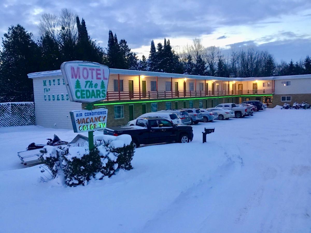 Cedars Motel Ironwood Ngoại thất bức ảnh